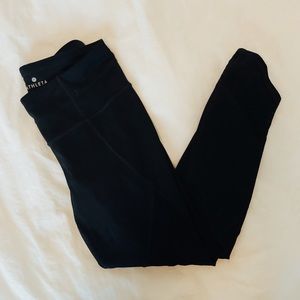 ATHLETA CROPPED LEGGINGS!